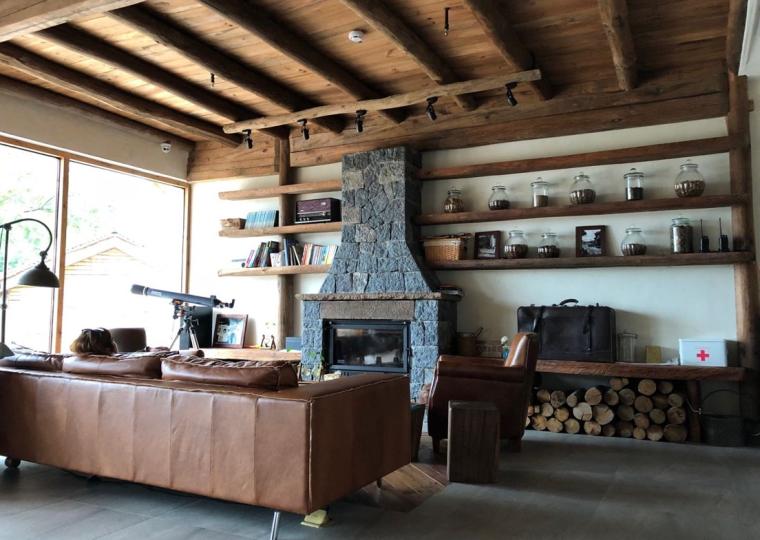 自然粗曠-融入自然的民宿