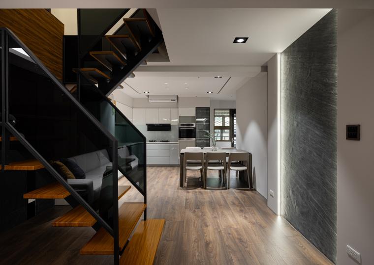 F9C68211-6A52-4A43-9339-338B0D858FC4