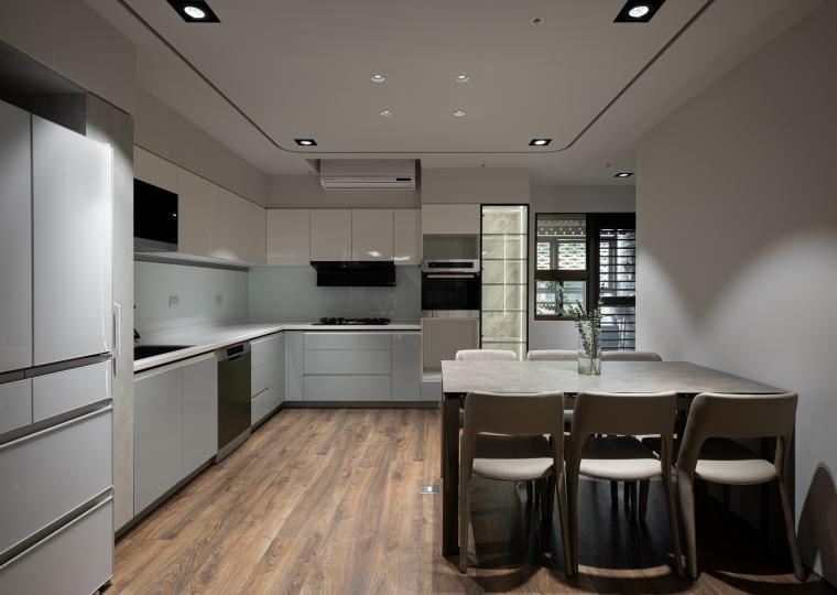 AC7E7F98-8B4A-4920-B941-64D008701584