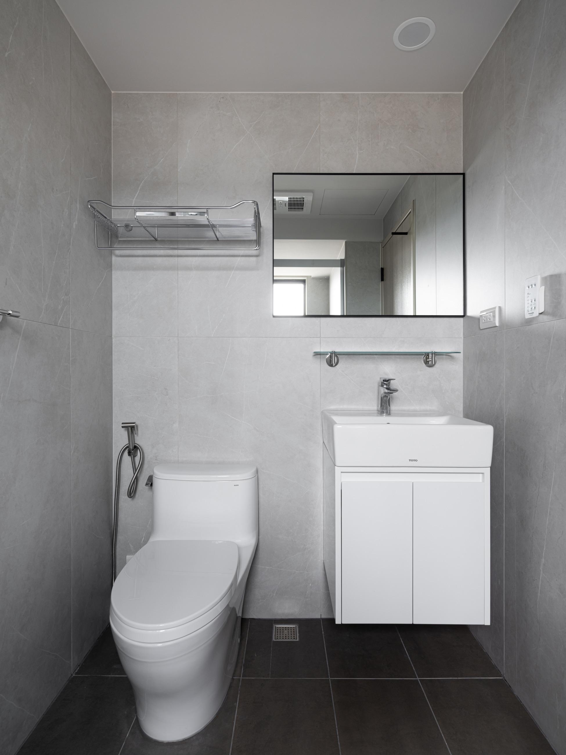 A6E0DBB4-9A4C-49FE-A077-058651BA1F37