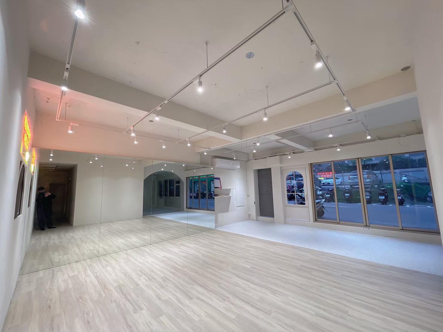 LINE_ALBUM_淡水舞蹈教室_251117_55