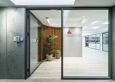 柔雅日式｜大氣現代風辦公室