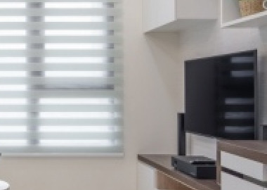 WHITE MODERN RESIDENCE