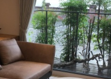 大里 回興大 接待中心