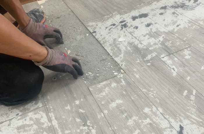 拆地毯、塑膠地磚